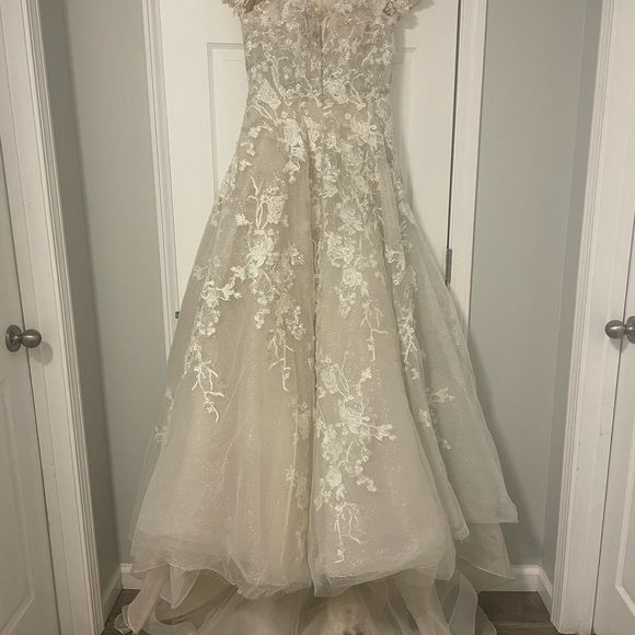 Oleg Cassini Ball Gown - Picture 7 of 8